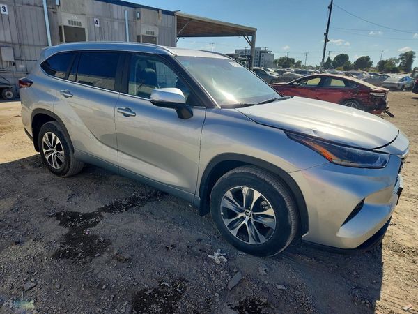 2024 TOYOTA HIGHLANDER