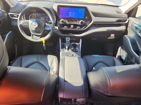 2024 TOYOTA HIGHLANDER