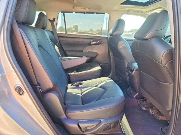 2024 TOYOTA HIGHLANDER