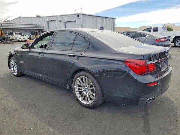 2015 BMW 740
