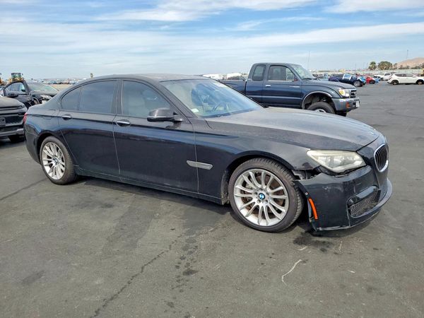 2015 BMW 740