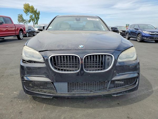 2015 BMW 740