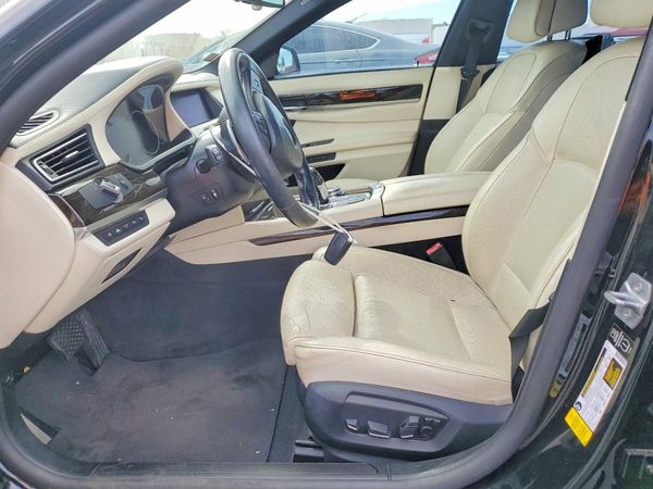2015 BMW 740