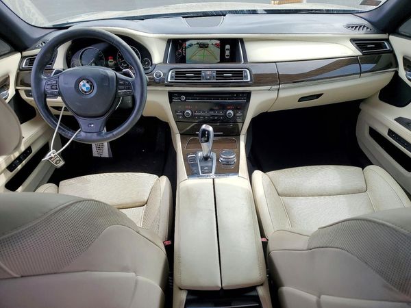 2015 BMW 740