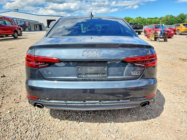 2017 AUDI A4 quattro Premium