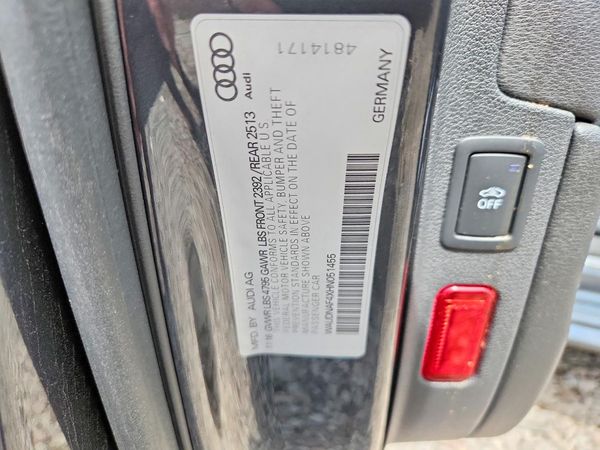 2017 AUDI A4 quattro Premium
