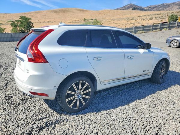 2017 VOLVO XC60 Inscription