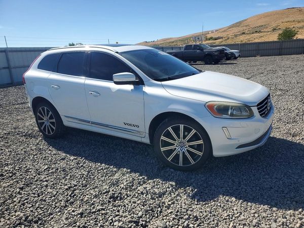 2017 VOLVO XC60 Inscription