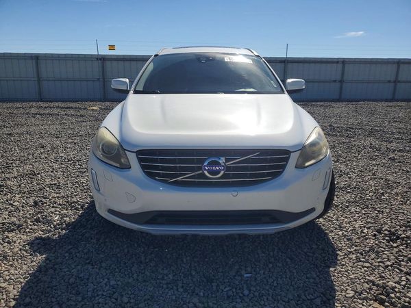 2017 VOLVO XC60 Inscription