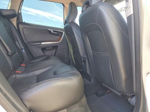 2017 VOLVO XC60 Inscription