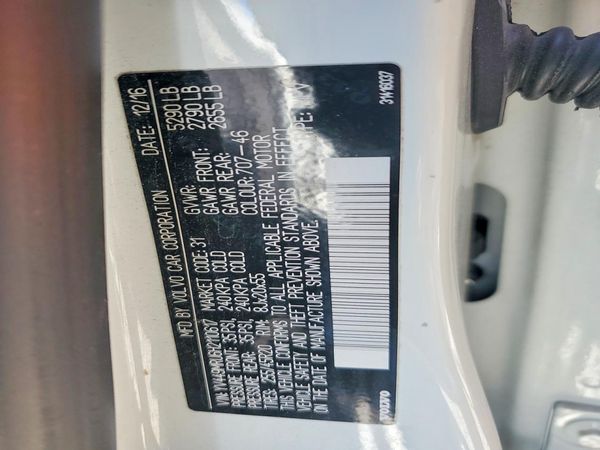 2017 VOLVO XC60 Inscription