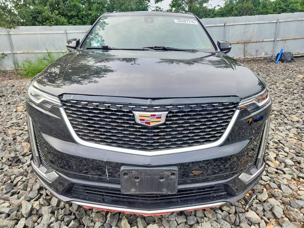 2022 CADILLAC XT6