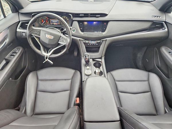 2022 CADILLAC XT6