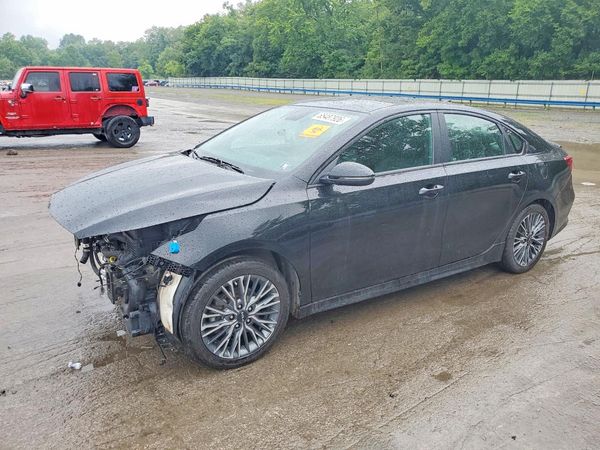 2024 KIA FORTE GT Line