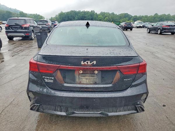 2024 KIA FORTE GT Line