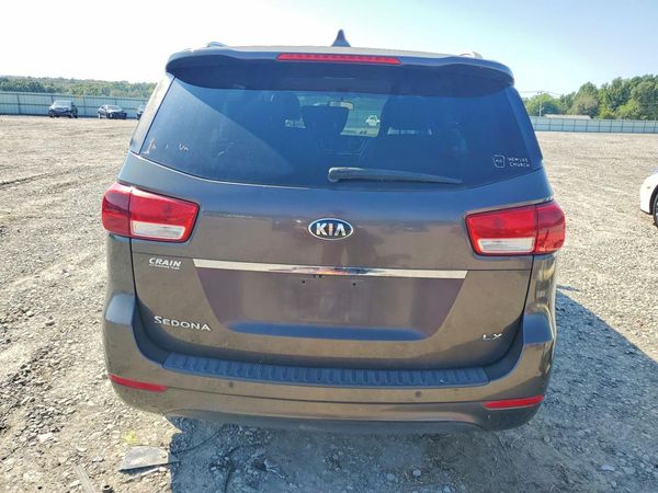 2016 KIA SEDONA LX - Middle-low