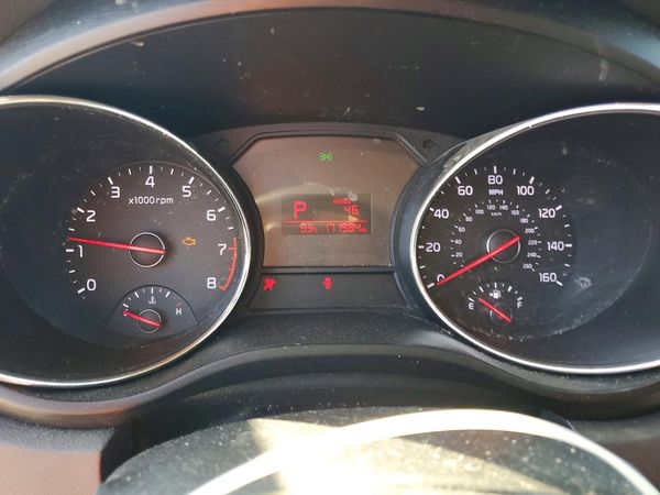 2016 KIA SEDONA LX - Middle-low