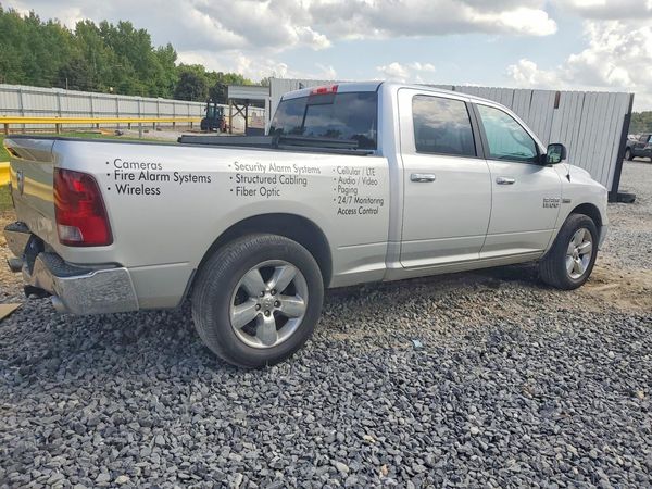 2017 RAM 1500 SLT