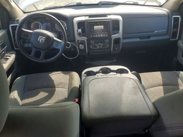 2017 RAM 1500 SLT