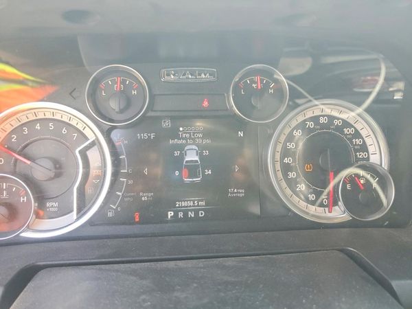 2017 RAM 1500 SLT