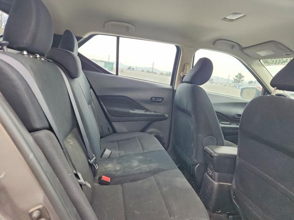 2024 NISSAN KICKS S