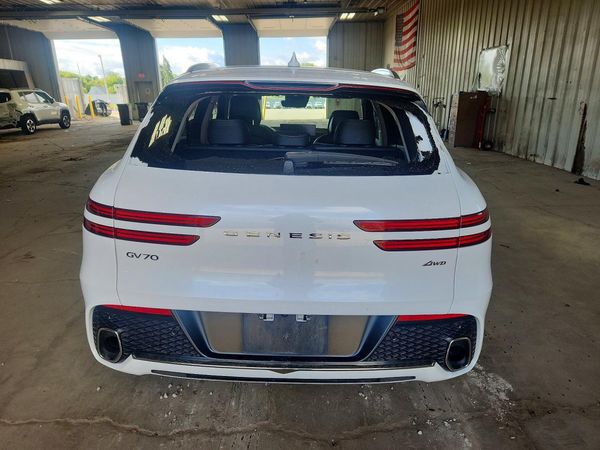 2024 GENESIS GV70