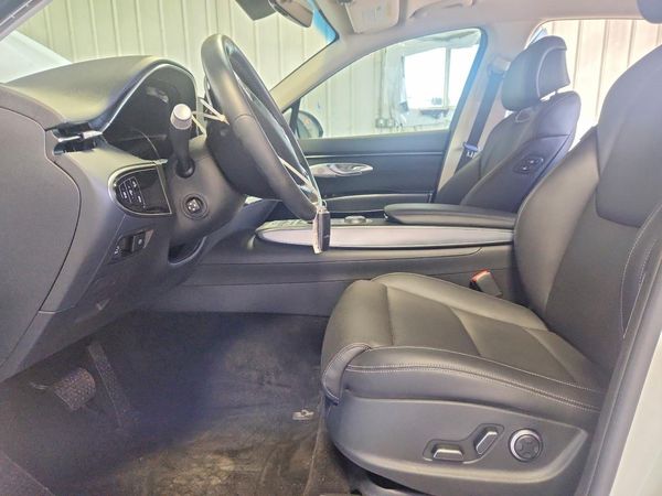2024 GENESIS GV70