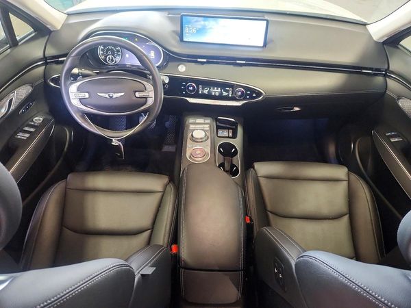 2024 GENESIS GV70