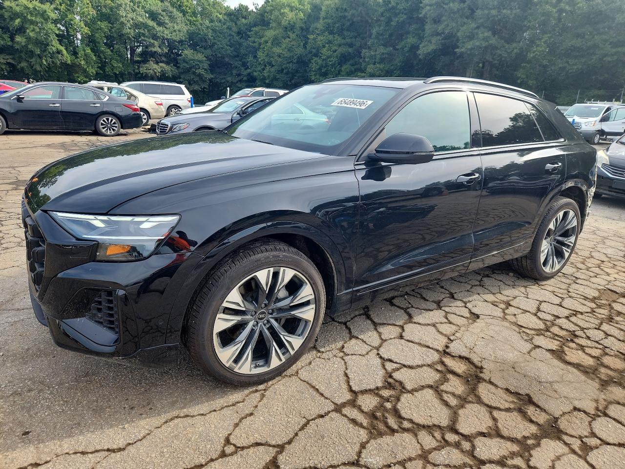 2024 AUDI Q8