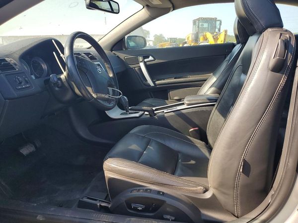 2012 VOLVO C70