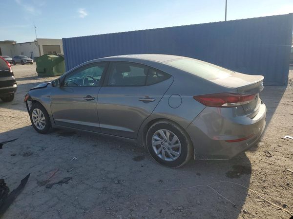2018 HYUNDAI ELANTRA SE