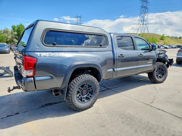 2017 TOYOTA TACOMA