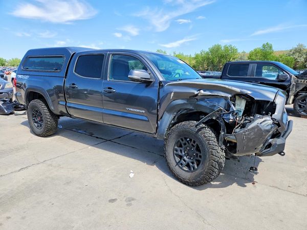 2017 TOYOTA TACOMA