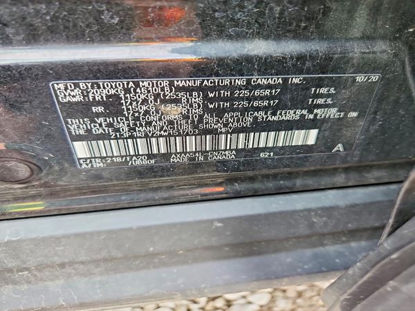 2021 TOYOTA RAV4 XLE