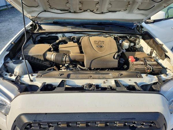 2022 TOYOTA TACOMA SR5 — Engine bay
