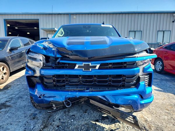 2023 CHEVROLET SILVERADO RST