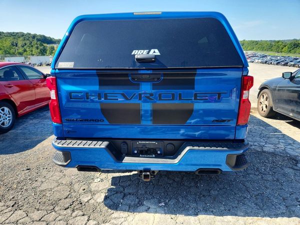 2023 CHEVROLET SILVERADO RST