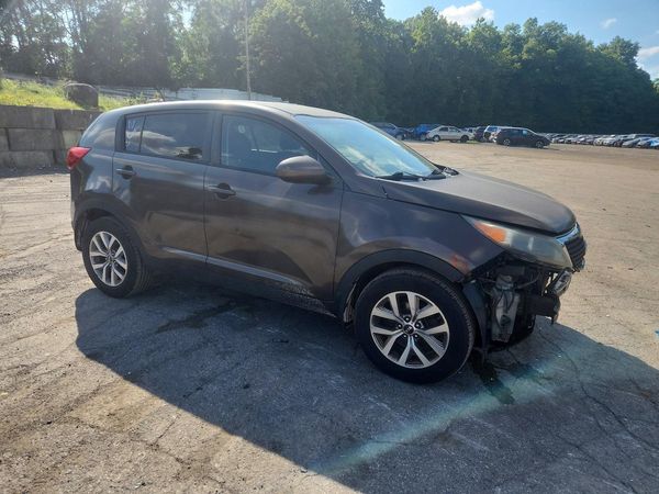 2015 KIA SPORTAGE GL - Middle-low