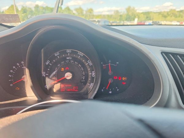 2015 KIA SPORTAGE GL - Middle-low