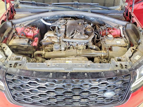 2018 LAND ROVER RANGE ROVER VELAR R-Dynamic SE — Engine bay