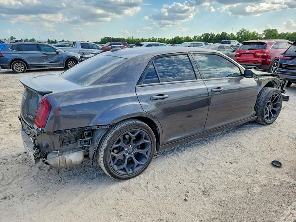 2020 CHRYSLER 300