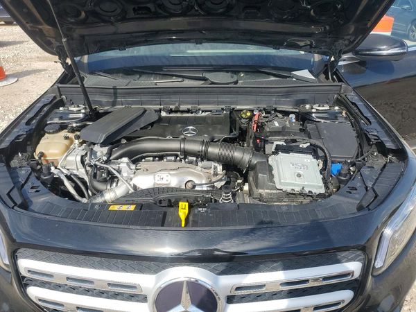 2020 MERCEDES-BENZ GLB GLB250 — Engine bay