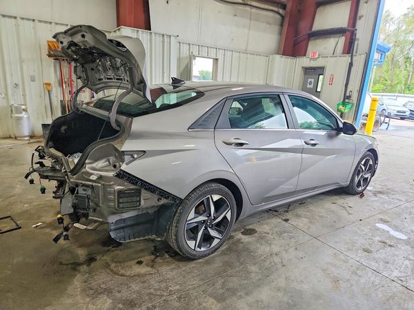 2023 HYUNDAI ELANTRA