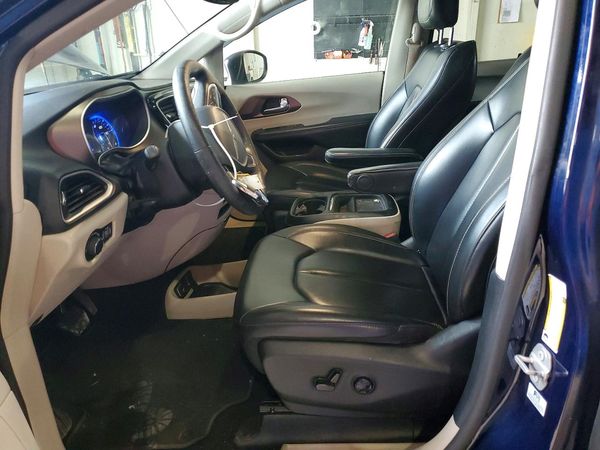 2020 CHRYSLER VOYAGER LXI