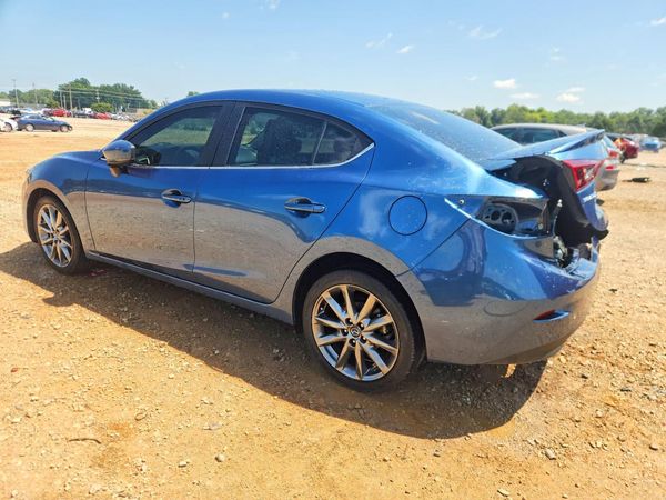 2018 MAZDA 3 Touring