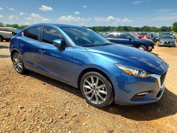 2018 MAZDA 3 Touring