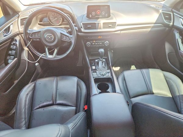 2018 MAZDA 3 Touring