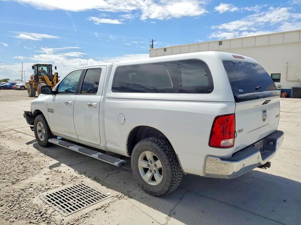 2017 RAM 1500 SLT