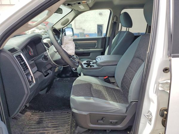2017 RAM 1500 SLT