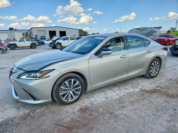 2020 LEXUS ES
